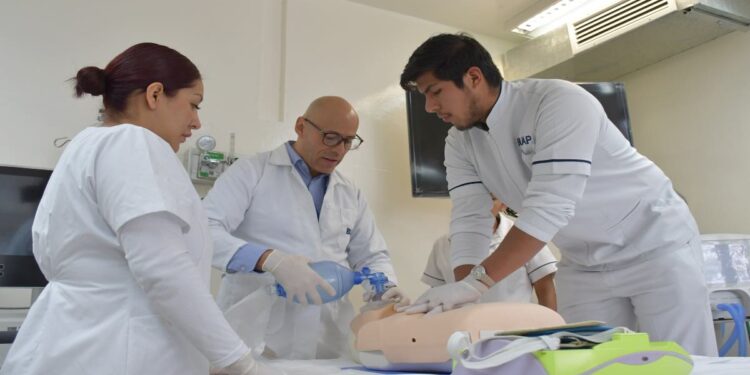 Reconocen a Enfermería de la BUAP