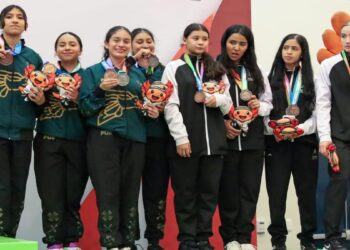 Poblanos ganan cuatro preseas en karate