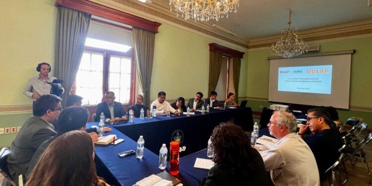 Acuerdan BUAP y UDLAP formación en IA
