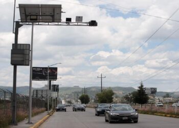 Alertan por fraudes con falsas fotomultas vía SMS