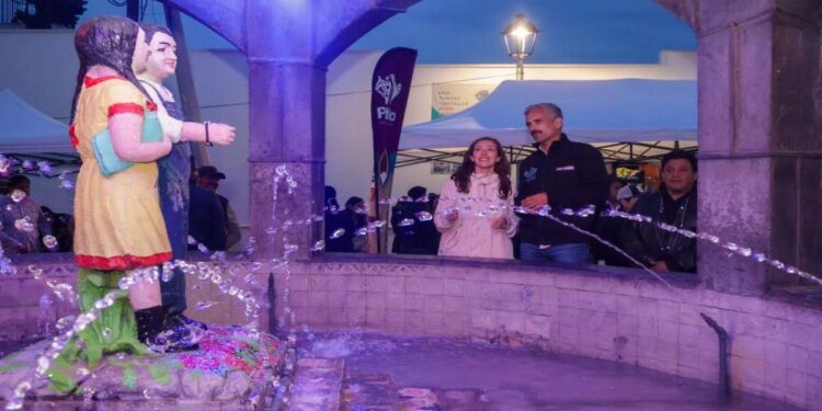 Fuente de los Muñecos recibe mantenimiento integral