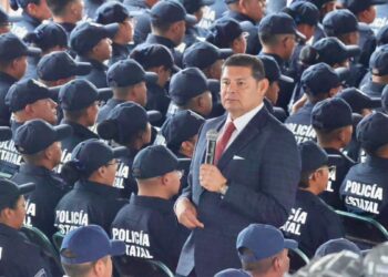 Se gradúan 330 nuevos policías estatales