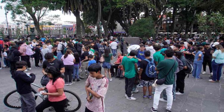 Crecen coleccionistas por la fiebre mundialista