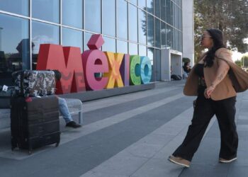 Llega a Puebla primer vuelo desde Newark