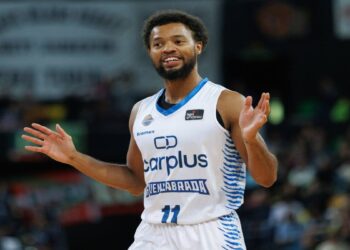 Lobos Puebla suma a Clevin Hannah