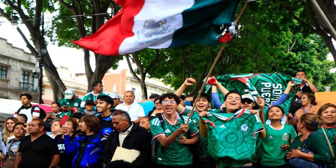 El zócalo de Puebla vibró con el arranque del Mundial