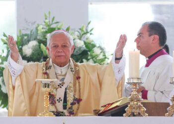 Víctor Sánchez festeja cinco décadas de sacerdocio
