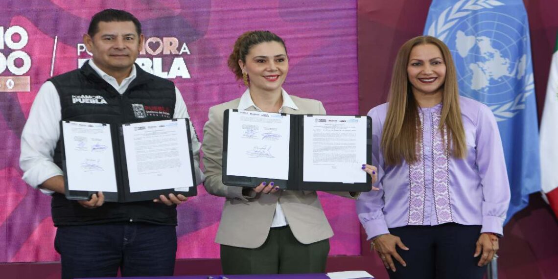 Acuerdan agenda conjunta por mujeres en la entidad