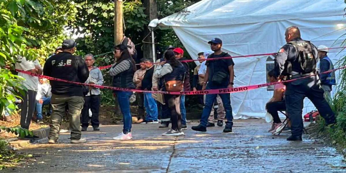 Cuerpos en gruta de Cuetzalan esperan extracción