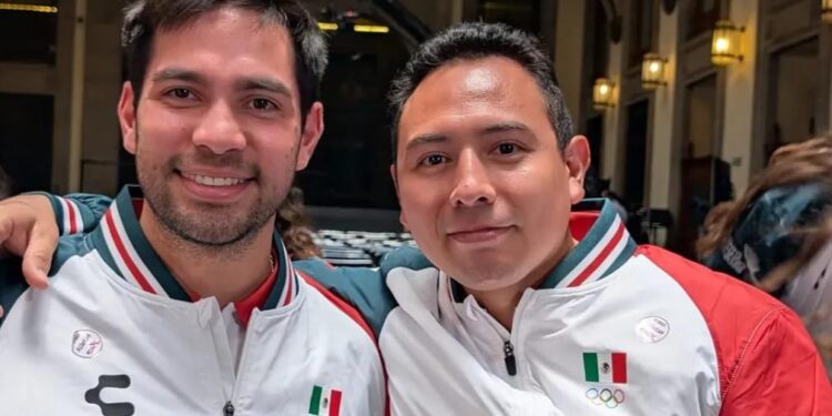 Abanderan delegación mexicana