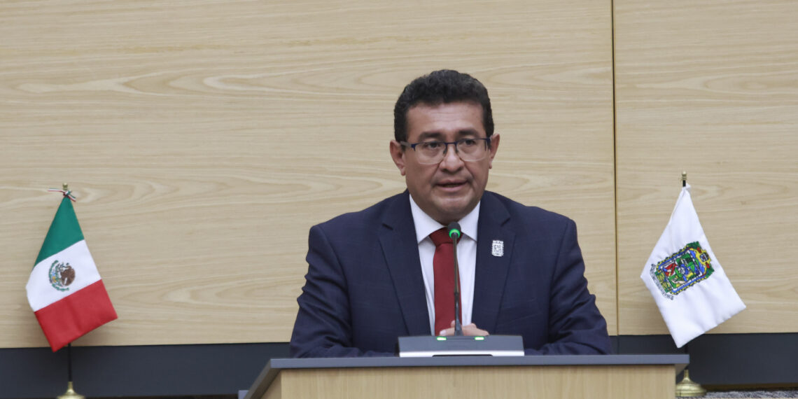 Congreso analiza citar a titular de Turismo